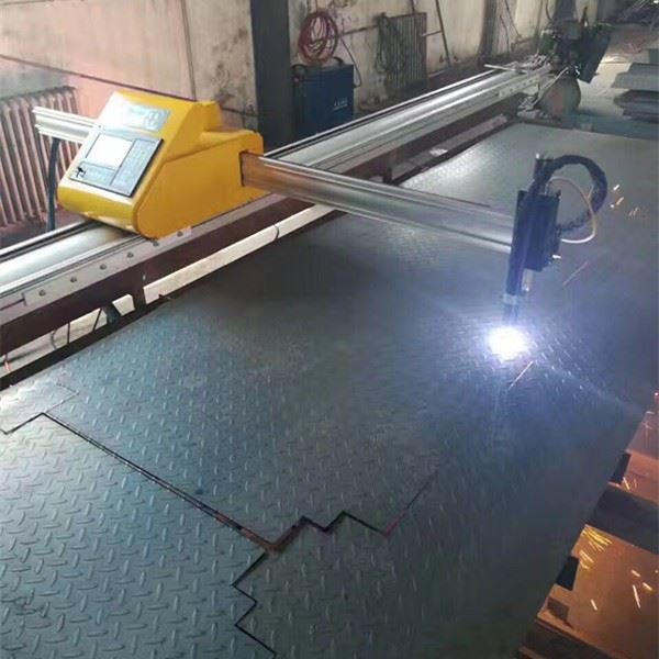 plasma cutting machine.4